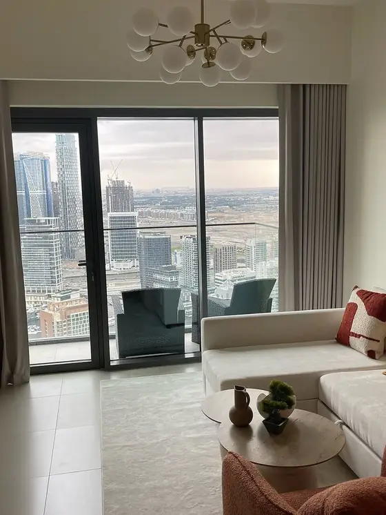 Burj Royale - curtains and blinds installation in Downtown Dubai