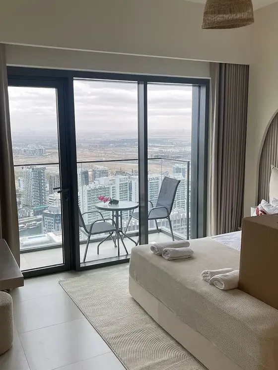 Burj Royale - curtains and blinds installation in Downtown Dubai