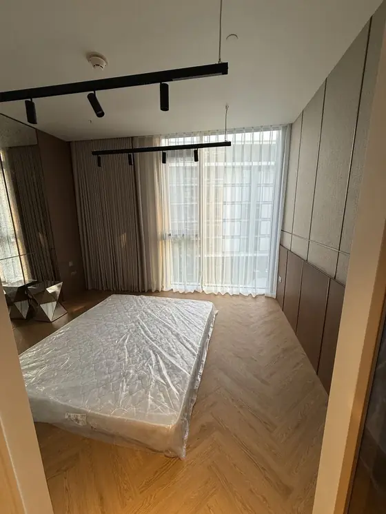 Bluewaters Residence 5 - curtains and blinds installation in Palm Jumeirah