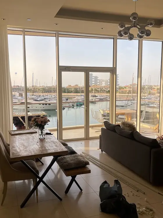 Tiara Residence - curtains and blinds installation in Palm Jumeirah
