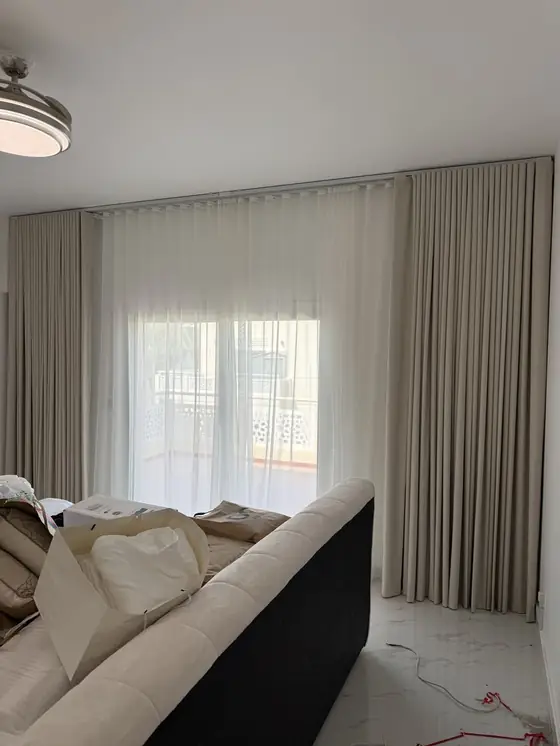 The Meadows Residence - curtains and blinds installation in The Meadows