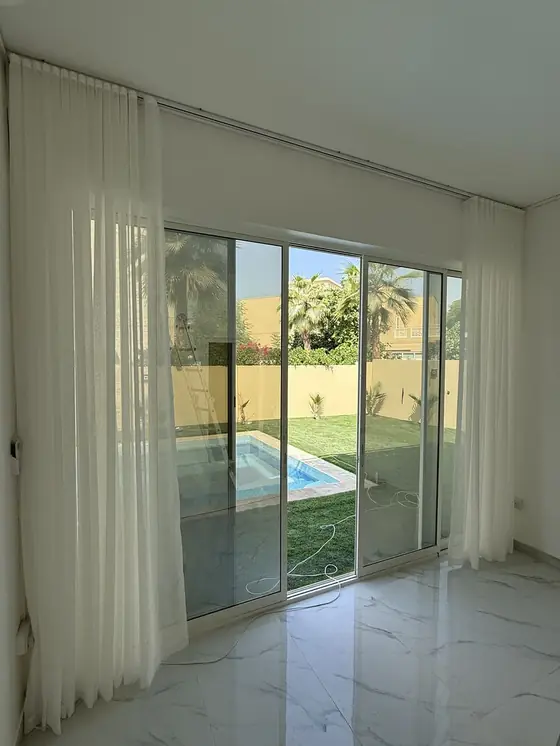The Meadows Residence - curtains and blinds installation in The Meadows