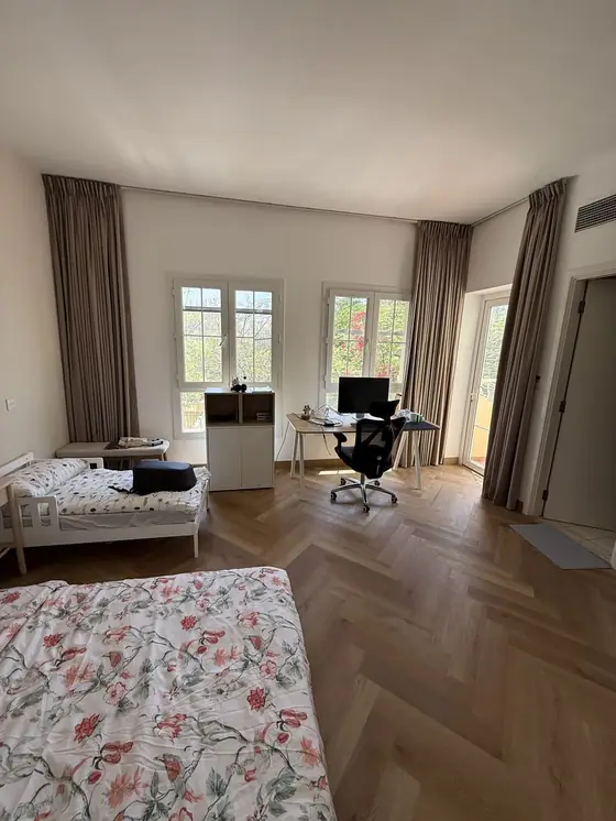 The Springs Residence - curtains and blinds installation in The Springs