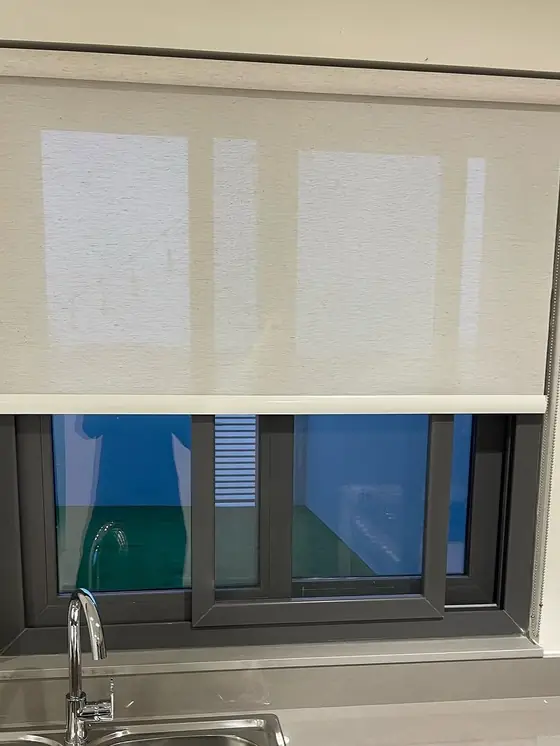 Amaranta B - curtains and blinds installation in Villanova